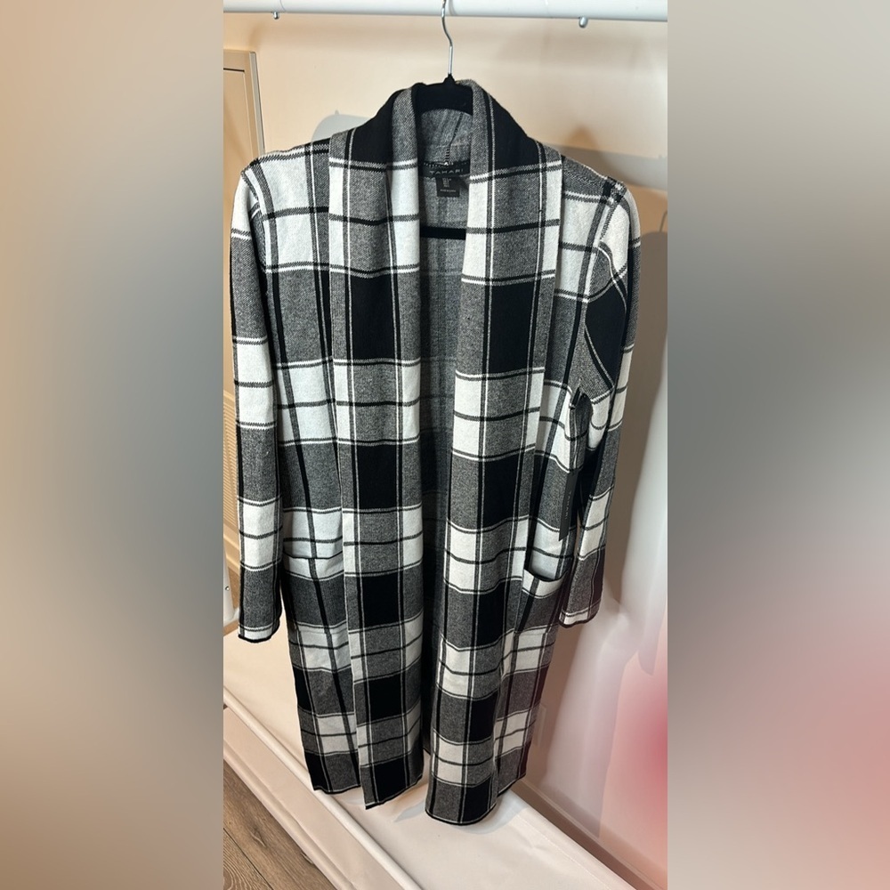 Brand New Tahari Plaid Cardigan  L with Tag!